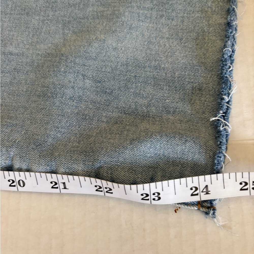 EXPRESS Wonen Flare Crop Light Denim Capri jeans size 14R - Picture 4 of 6